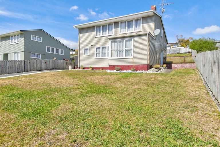 Photo of property in 30 Corinna Street, Waitangirua, Porirua, 5024