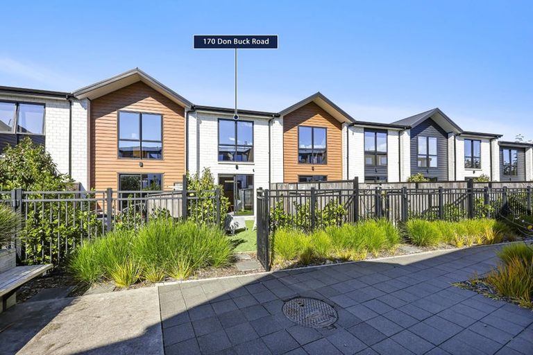 Photo of property in 4/170 Don Buck Road, Massey, Auckland, 0614