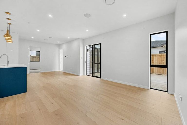 Photo of property in 12 Piko Road, Opaheke, 2113