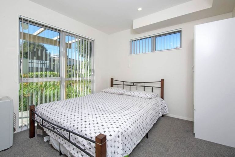 Photo of property in 35/11 Ray Small Drive, Papakura, 2110