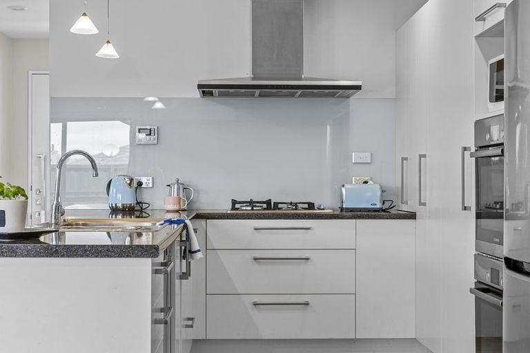 Photo of property in 108 Shillingford Boulevard, Rolleston, 7615