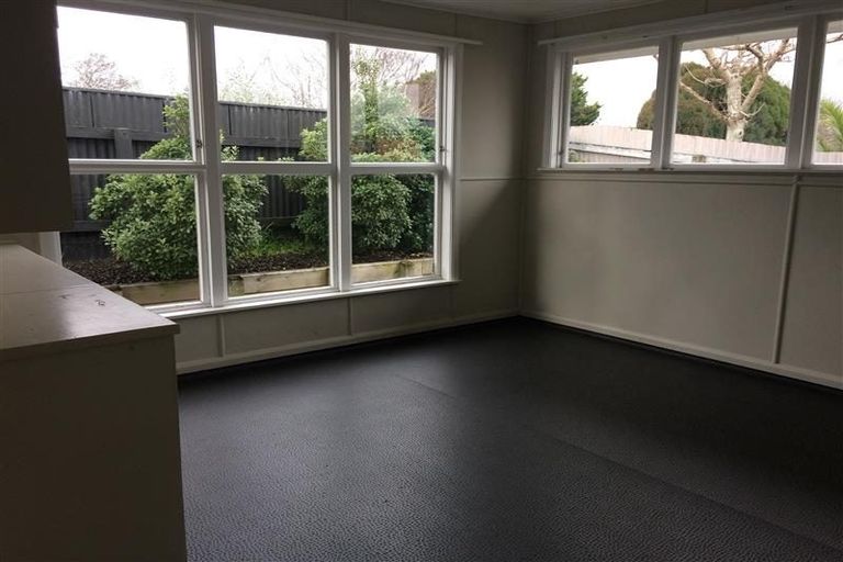 Photo of property in 73e Heretaunga Street, Palmerston North, 4414