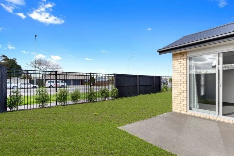Photo of property in 58 Horoeka Street, Russley, Christchurch, 8042