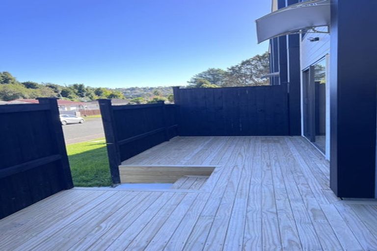 Photo of property in 2a Garner Place, Glenfield, Auckland, 0629