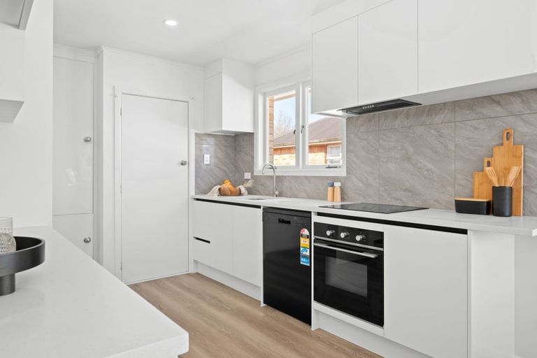 Photo of property in 8 Dalesford Street, Silverdale, Hamilton, 3216