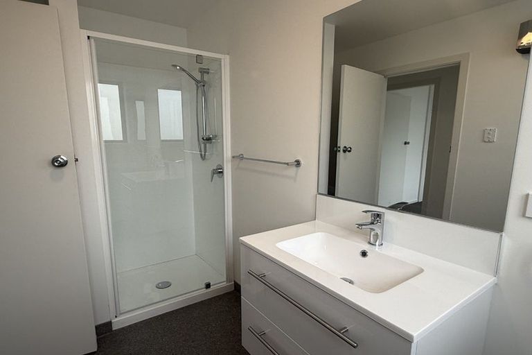 Photo of property in 2/7 Division Street, Riccarton, Christchurch, 8041