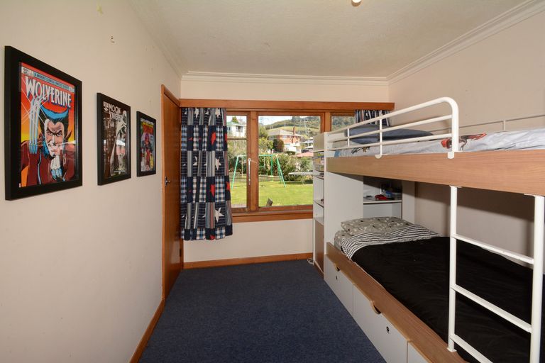 Photo of property in 95 Centennial Avenue, Helensburgh, Dunedin, 9010