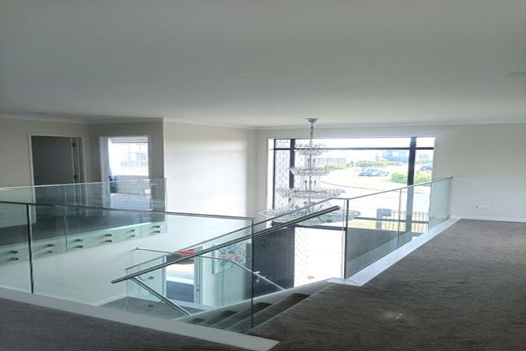 Photo of property in 58 Mettam Drive, Swanson, Auckland, 0614