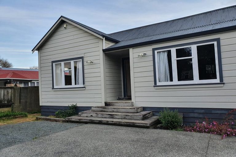 Photo of property in 17a Tama Street, Alicetown, Lower Hutt, 5010