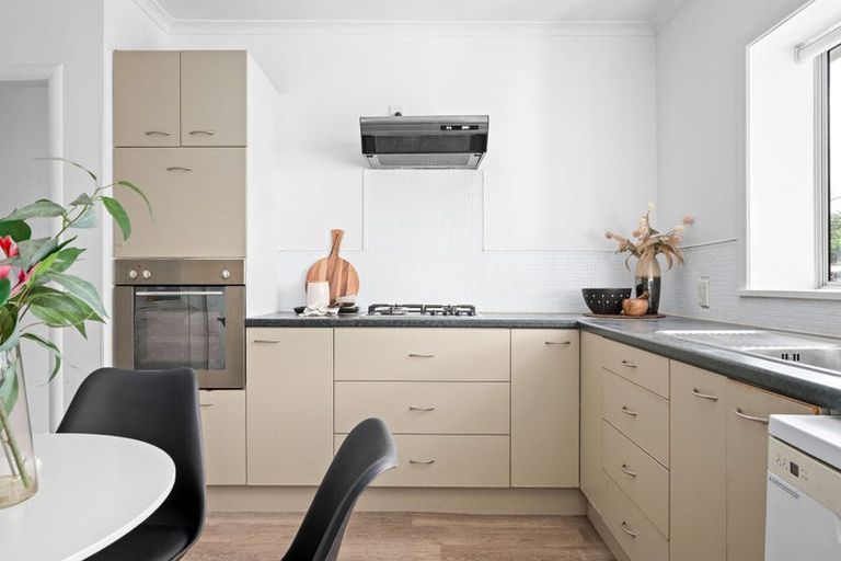 Photo of property in 10 Tui Avenue, Forest Lake, Hamilton, 3200