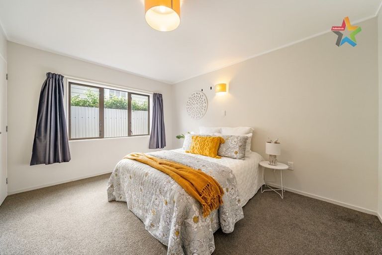 Photo of property in 48a Randwick Crescent, Moera, Lower Hutt, 5010