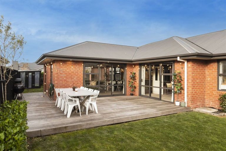 Photo of property in 20 Beech Drive, Rangiora, 7400