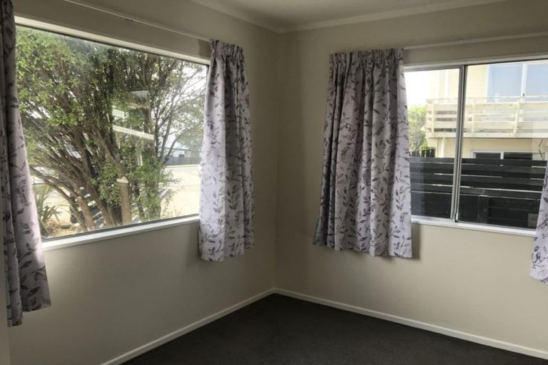 Photo of property in 59 Baylands Drive, Newlands, Wellington, 6037