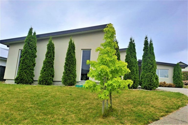 Photo of property in 16 Niger Street, Wanaka, 9305