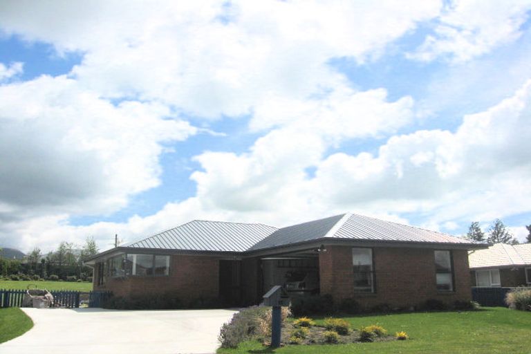 Photo of property in 11 Kowhai Street, Oxford, 7430