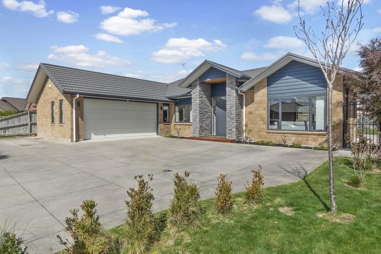 Photo of property in 20 Sirius Crescent, Rototuna North, Hamilton, 3210