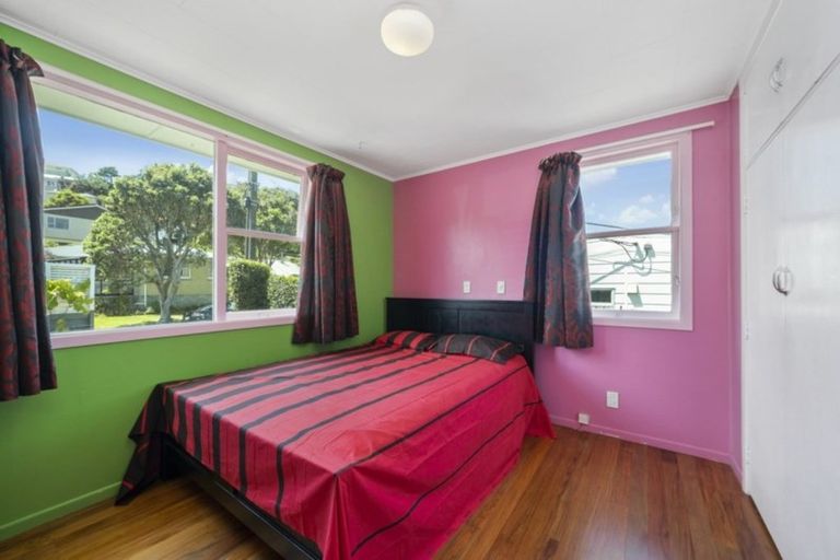 Photo of property in 50 Montreal Grove, Kingston, Wellington, 6021