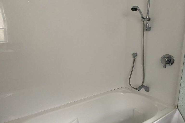 Photo of property in 104a Darlington Road, Miramar, Wellington, 6022