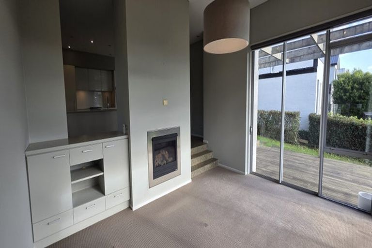 Photo of property in 73 Ridge View Crescent, Pukekohe, 2120