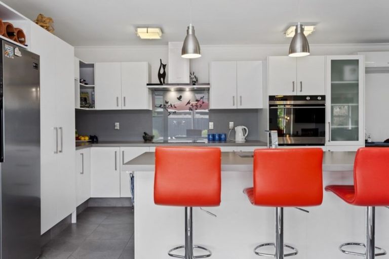 Photo of property in 22 Wineberry Avenue, Amberley, 7410