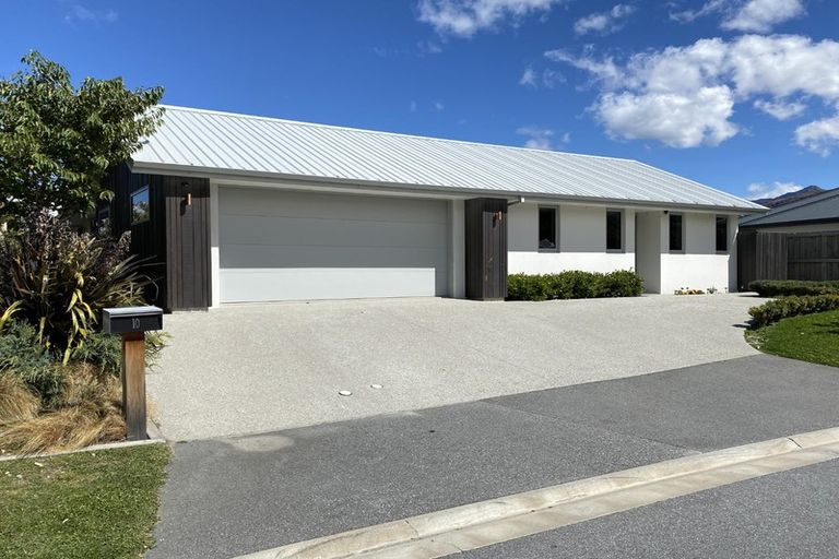 Photo of property in 10 Ashenhurst Way, Lower Shotover, Queenstown, 9304