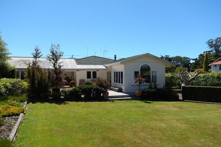 Photo of property in 114 Perth Street, Holmes Hill, Oamaru, 9401