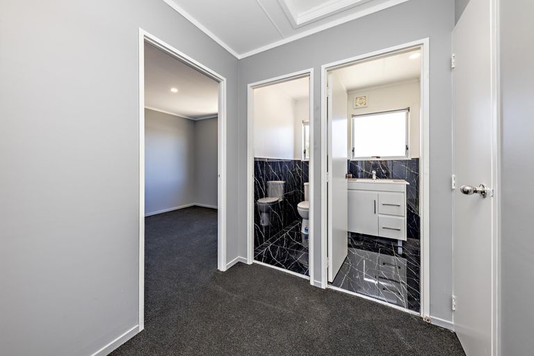 Photo of property in 1/183a Coxhead Road, Wattle Downs, Auckland, 2103