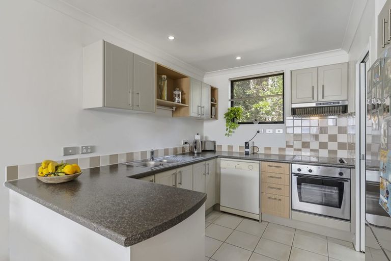 Photo of property in 3/8 Monte Cassino Place, Birkdale, Auckland, 0626
