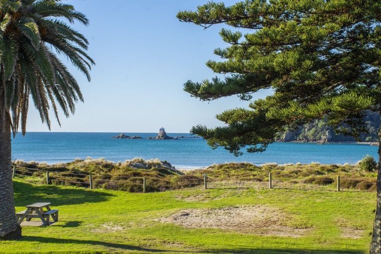 Photo of property in 36 Marine Parade, Mount Maunganui, 3116