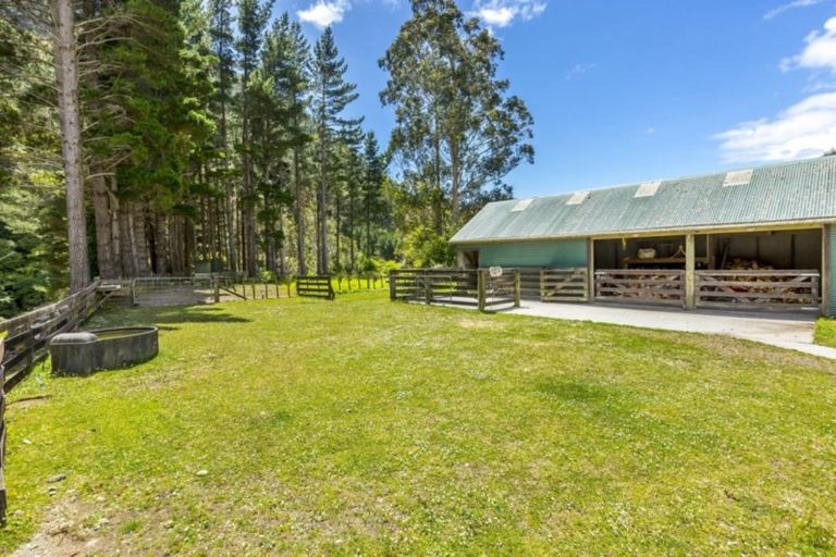 Photo of property in 2021 Akatarawa Road, Akatarawa Valley, Upper Hutt, 5372