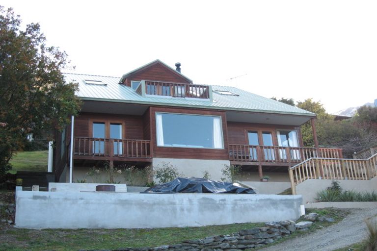 Photo of property in 17 Mcmillan Road, Arthurs Point, Queenstown, 9371