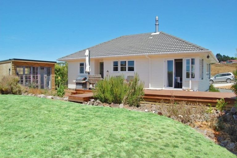 Photo of property in 31 Ranganui Road, Kaiwaka, 0573