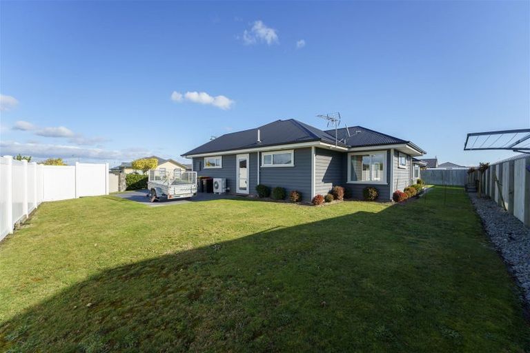 Photo of property in 2 Beachvale Drive, Kaiapoi, 7630