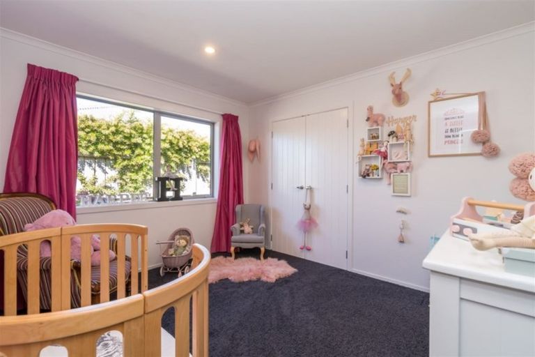 Photo of property in 14 Kura Place, Mosgiel, 9024