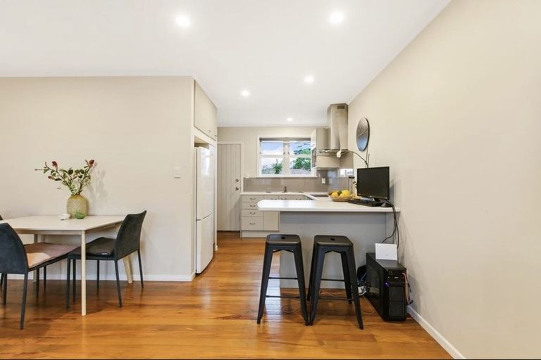 Photo of property in 2/59 Cardiff Road, Pakuranga, Auckland, 2010