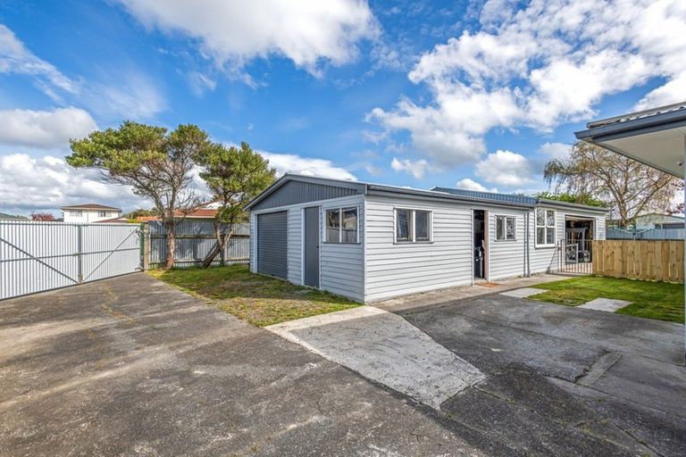 Photo of property in 10 Rimu Place, Cloverlea, Palmerston North, 4412