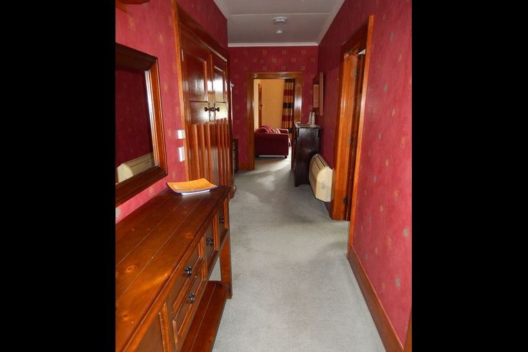 Photo of property in 114 Perth Street, Holmes Hill, Oamaru, 9401