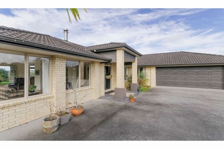Photo of property in 2 Palm Drive, Kerikeri, 0294