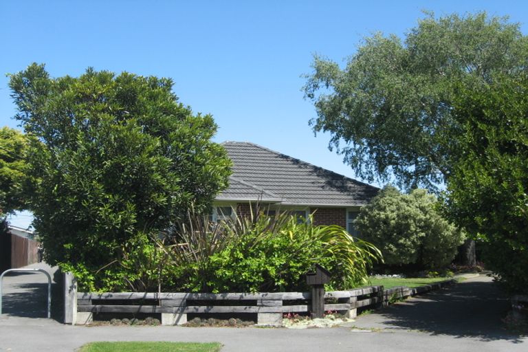 Photo of property in 8 Fitzroy Place, Bishopdale, Christchurch, 8053