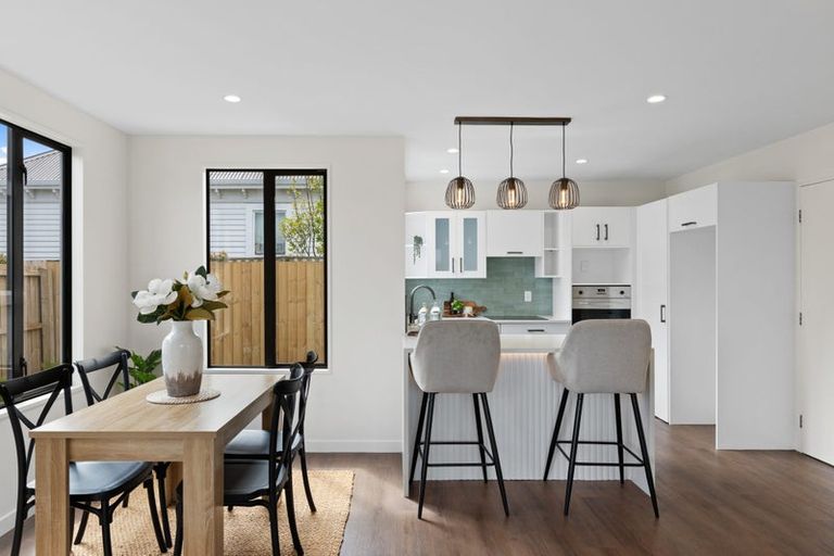 Photo of property in 1a Trist Place, Edgeware, Christchurch, 8013