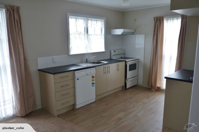 Photo of property in 18 Te Arataura Street, Takapuwahia, Porirua, 5022