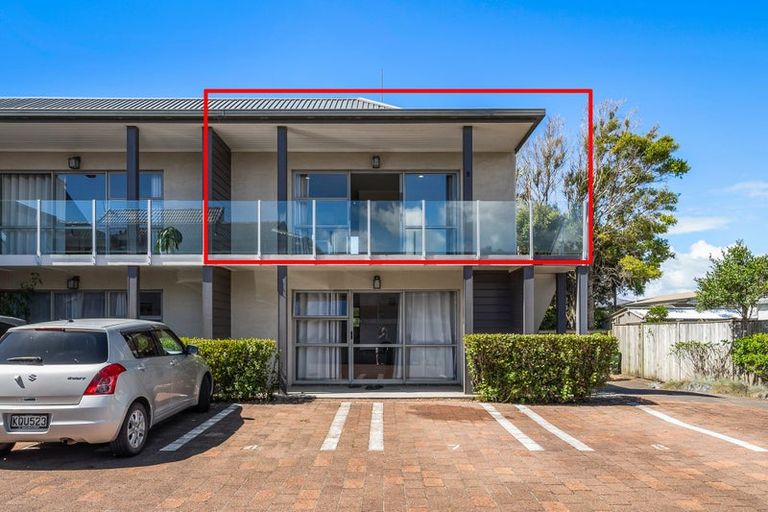 Photo of property in 3/420a Hibiscus Coast Highway, Orewa, 0931