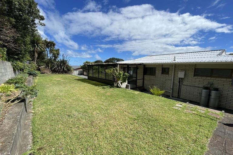 Photo of property in 37 Herekawe Drive, Spotswood, New Plymouth, 4310