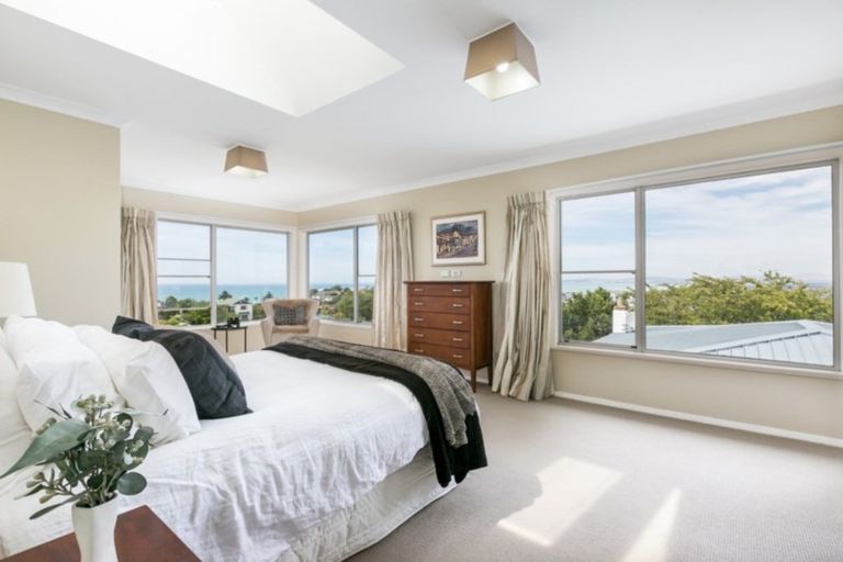 Photo of property in 4 Cobden Lane, Bluff Hill, Napier, 4110