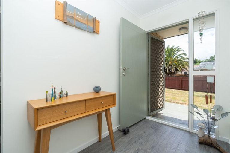 Photo of property in 15 Shannon Place, Nawton, Hamilton, 3200