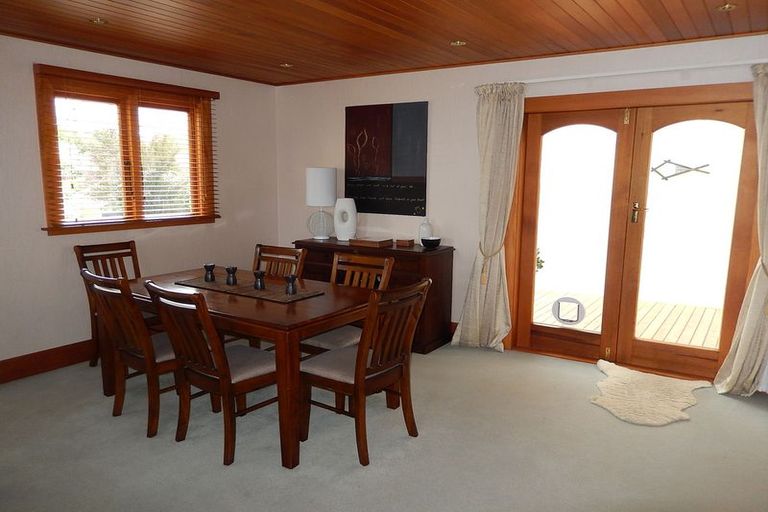 Photo of property in 114 Perth Street, Holmes Hill, Oamaru, 9401