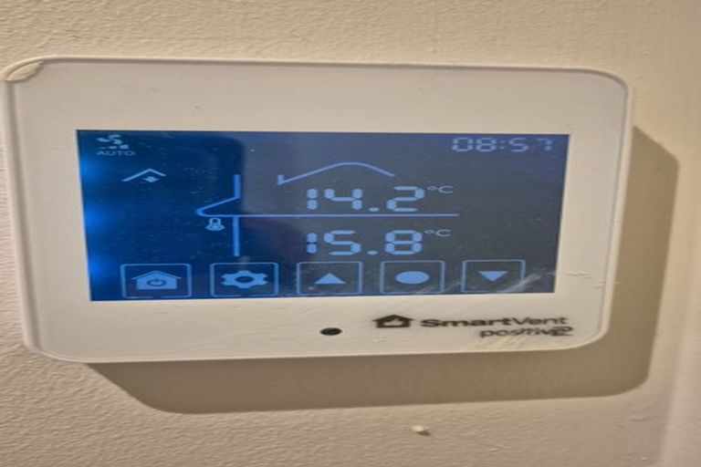 Photo of property in 22 Hampton Hill Road, Tawa, Wellington, 5028