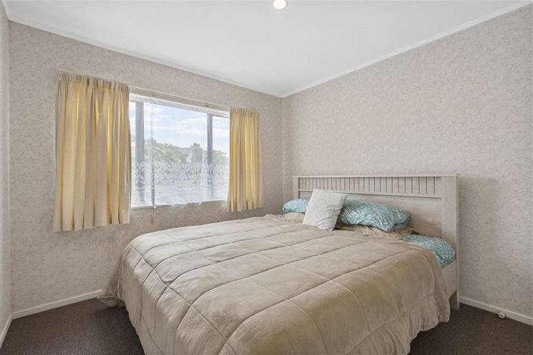 Photo of property in 1 Bougainvillaea Terrace, Goodwood Heights, Auckland, 2105