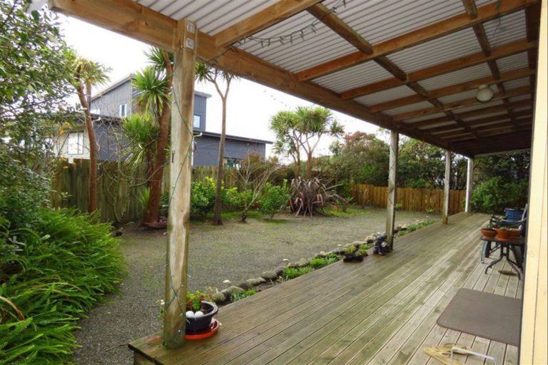 Photo of property in 31 Ngahue Crescent, Carters Beach, Westport, 7825