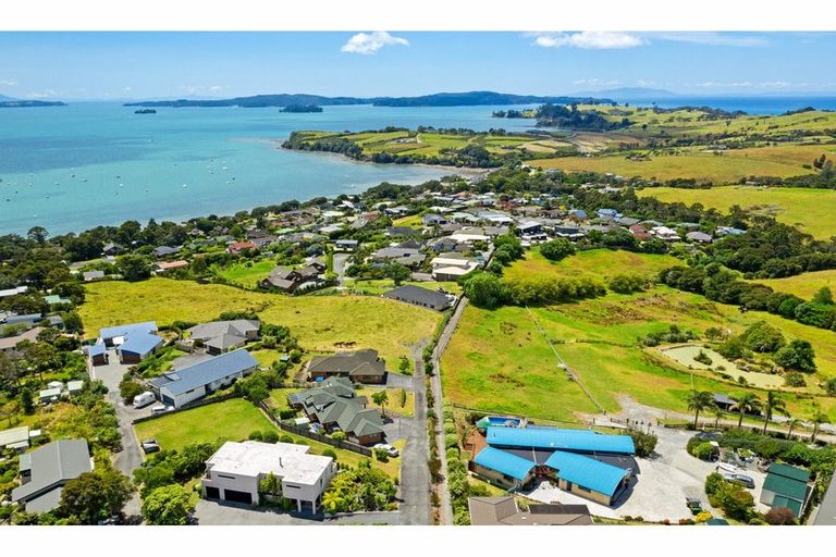 Photo of property in 635 Mahurangi East Road, Algies Bay, Warkworth, 0920